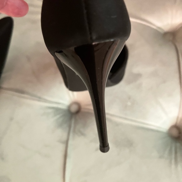 Black Women's Shoes - Picture 5 of 5